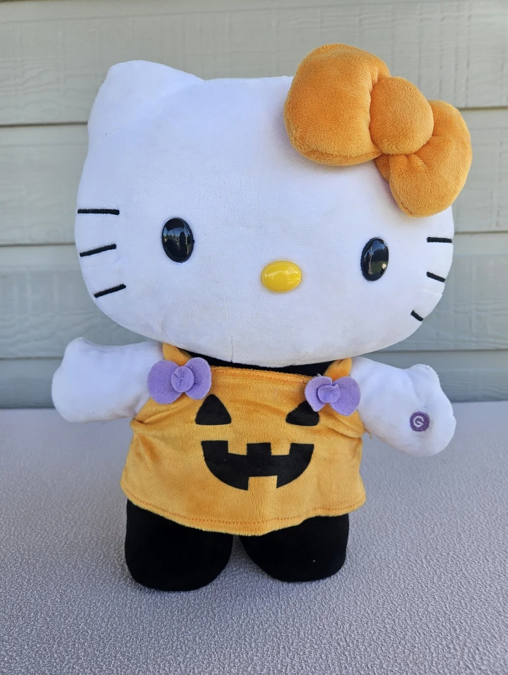 Gemmy Halloween Hello Kitty Cat Animated Side Stepper Orange Pumpkin Plush 12